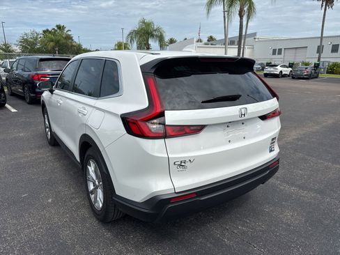 Used 2025 Honda CR-V EX image 5