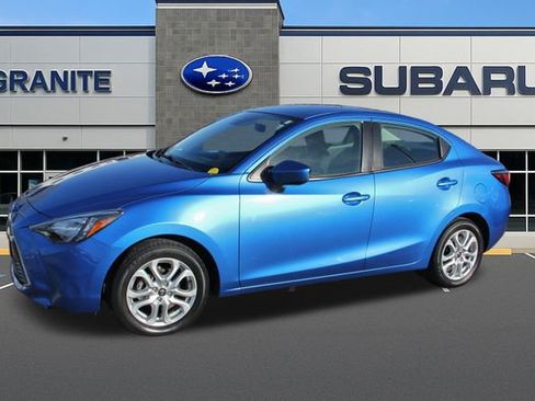 Used 2018 Toyota Yaris iA image 12