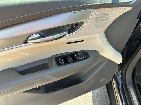 Used 2019 Cadillac XT5 Luxury FWD image 18