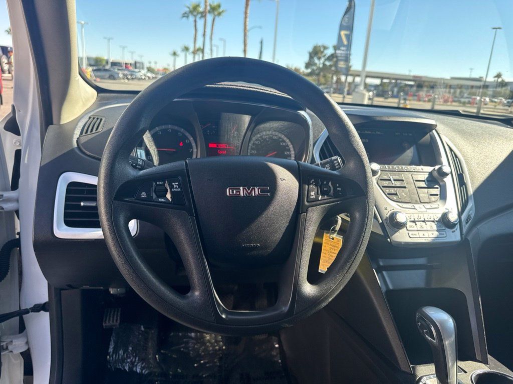 Used 2015 GMC Terrain SLE FWD image 16