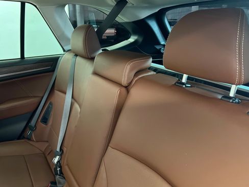 Used 2019 Subaru Outback 3.6R Touring image 21