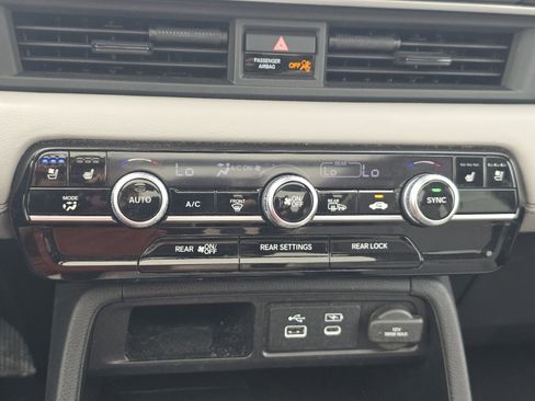 Used 2023 Honda Pilot Elite image 24