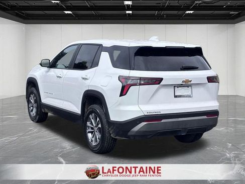 Used 2025 Chevrolet Equinox LT FWD image 8