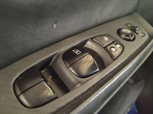 Used 2022 Nissan Sentra SV FWD image 27