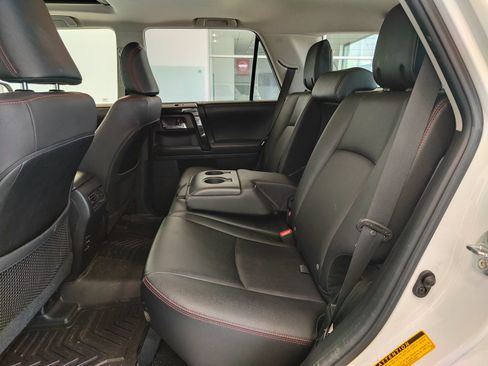 Used 2019 Toyota 4Runner TRD Off-Road Premium AWD/4WD image 12