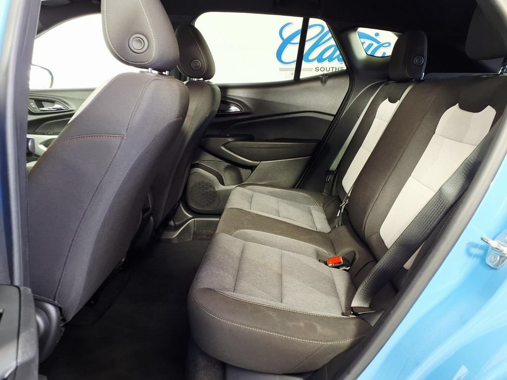 Used 2024 Chevrolet Trax RS FWD image 9