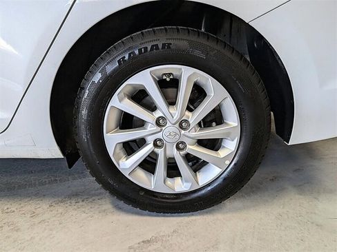 Used 2022 Hyundai Accent SEL FWD image 14
