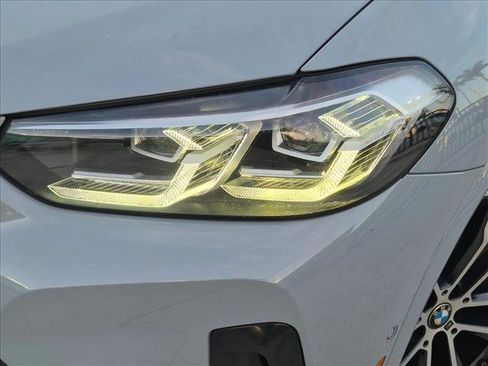 Used 2022 BMW X4 xDrive30i w/ M Sport Package 2 AWD/4WD image 2
