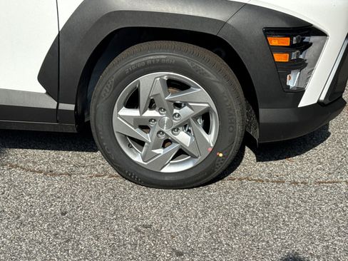 New 2026 Hyundai Kona SE image 12