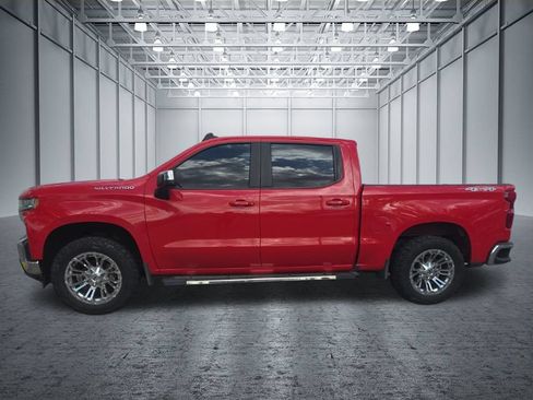 Used 2020 Chevrolet Silverado 1500 LT AWD/4WD image 3