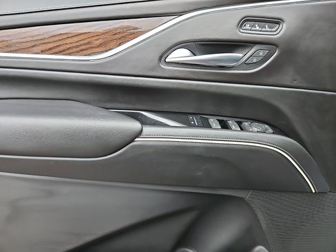 Used 2023 Cadillac Escalade Sport Platinum w/ LPO, ONYX Package image 12