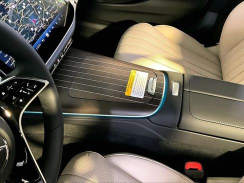 New 2026 Mercedes-Benz E 450 4MATIC Sedan image 10