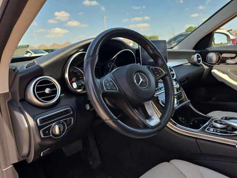 Used 2018 Mercedes-Benz C 300 Sedan image 2