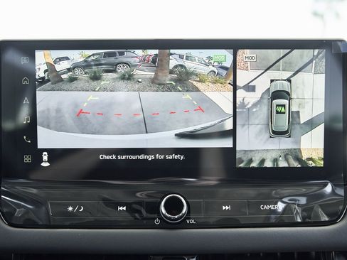 New 2025 Mitsubishi Outlander SE image 51