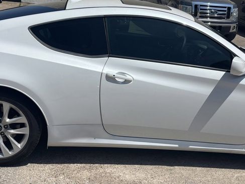 Used 2013 Hyundai Genesis 2.0T RWD image 12