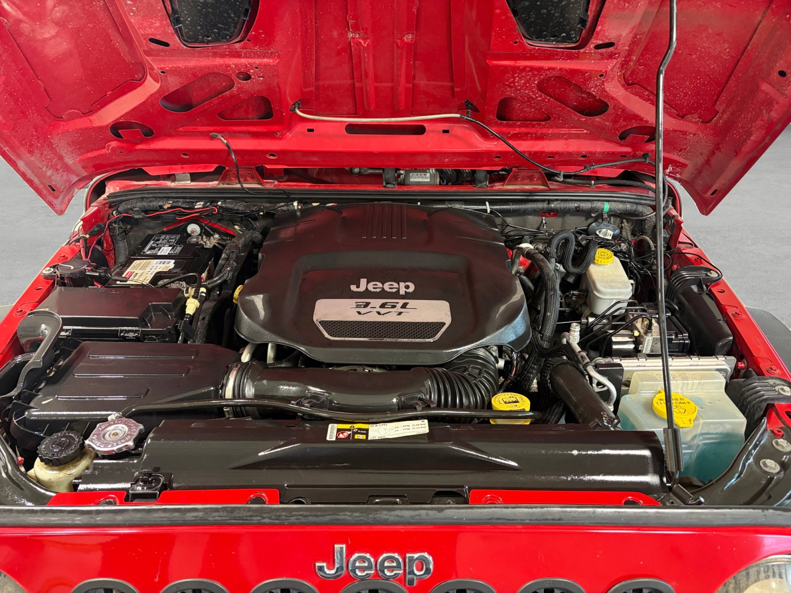 Used 2012 Jeep Wrangler Sport AWD/4WD image 23