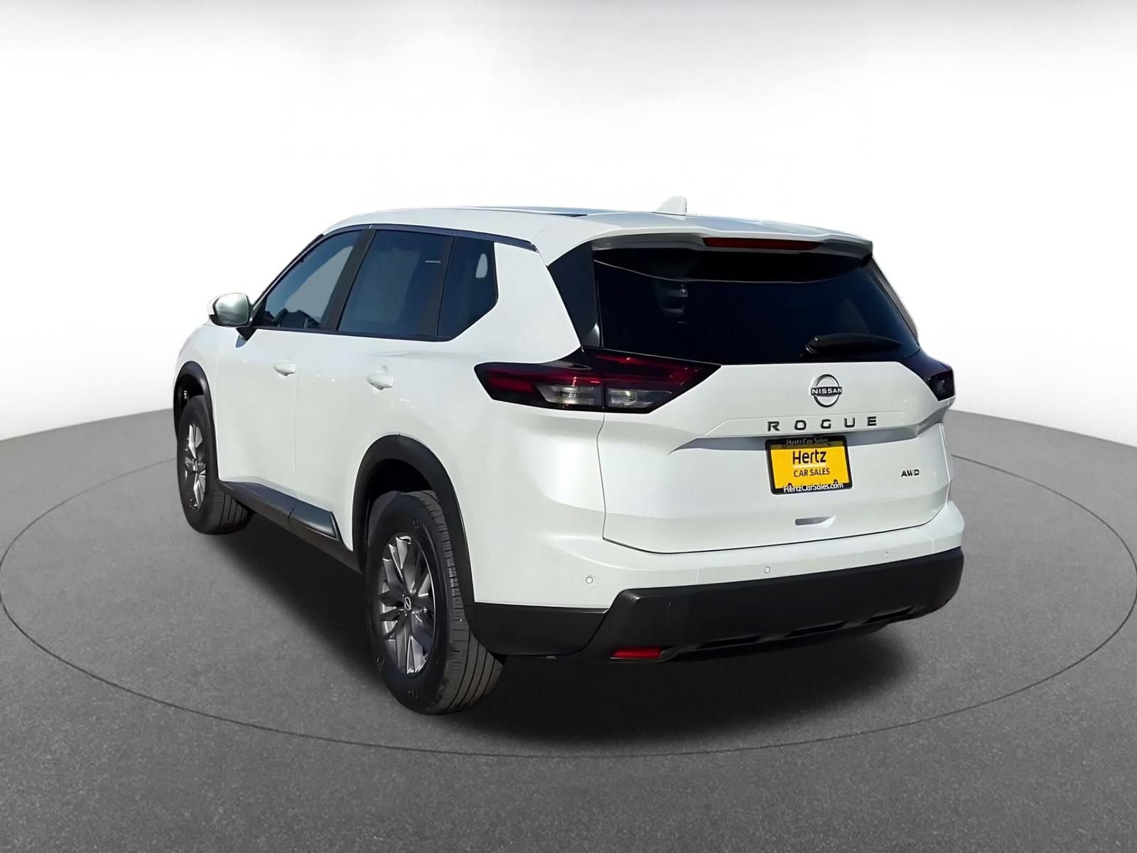 Used 2026 Nissan Rogue SV AWD/4WD image 10