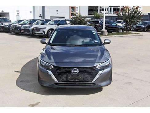 Used 2025 Nissan Sentra SV FWD image 2