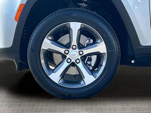 New 2026 Jeep Grand Cherokee L Limited image 7