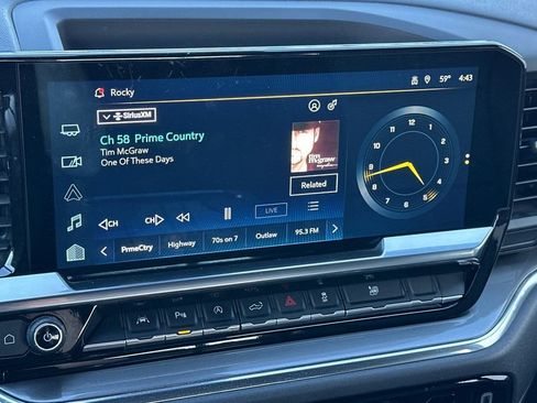 Used 2023 Chevrolet Silverado 1500 High Country w/ Technology Package image 17