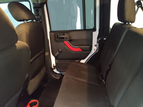 Used 2018 Jeep Wrangler Unlimited Sport w/ Mopar Black Appearance Group AWD/4WD image 18