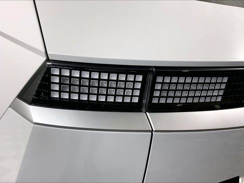 Used 2024 Hyundai Ioniq 5 SEL RWD image 28