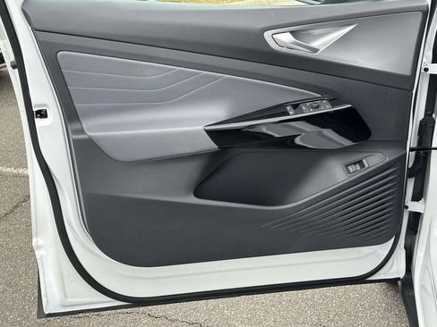 Used 2023 Volkswagen ID.4 Pro S Plus image 8