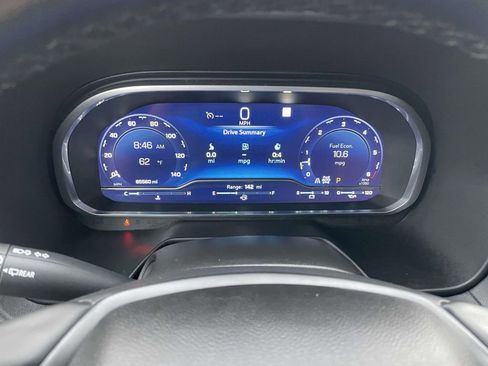 Used 2023 Chevrolet Suburban Premier image 36