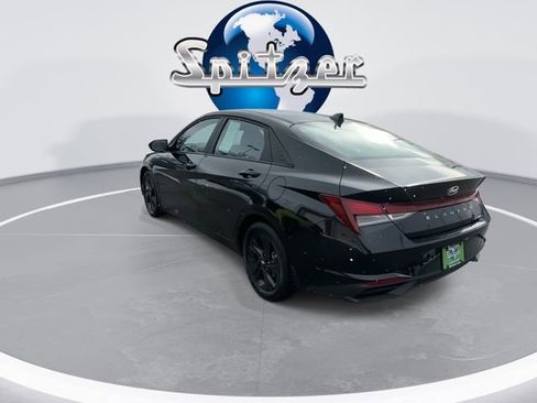 Used 2023 Hyundai Elantra SEL w/ Winter Weather Package image 7