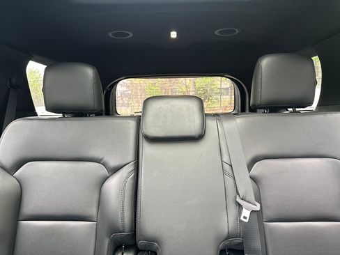 Certified 2019 Ford Explorer XLT w/ Equipment Group 202A AWD/4WD image 7