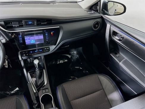 Certified 2019 Toyota Corolla SE image 21