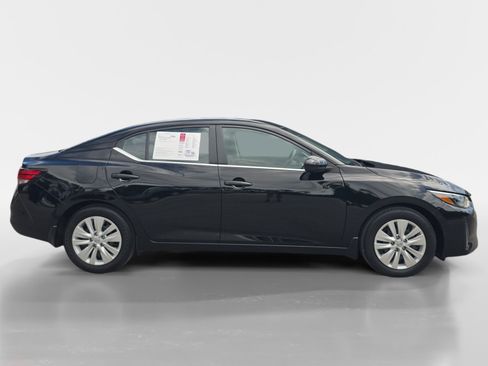 Certified 2025 Nissan Sentra S FWD image 7