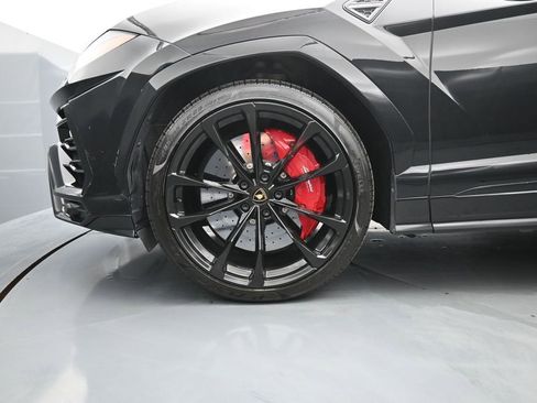 Used 2022 Lamborghini Urus AWD/4WD image 4