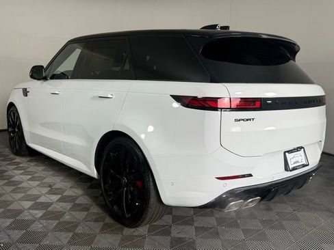 New 2025 Land Rover Range Rover Sport Dynamic SE image 4