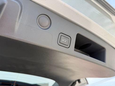 New 2026 Chevrolet Equinox RS AWD/4WD image 11
