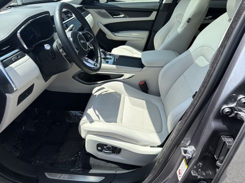 Used 2023 Jaguar F-PACE R-Dynamic S AWD/4WD image 10