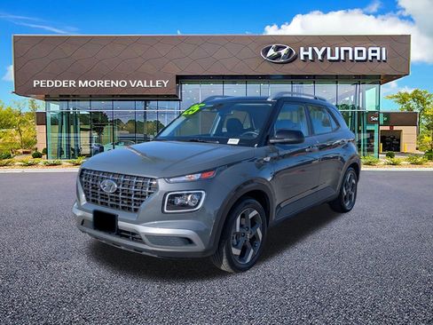 Certified 2025 Hyundai Venue Limited FWD image 7