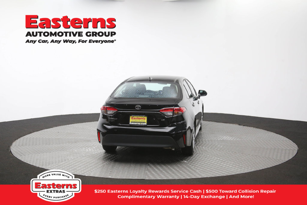 Used 2025 Toyota Corolla LE FWD image 37