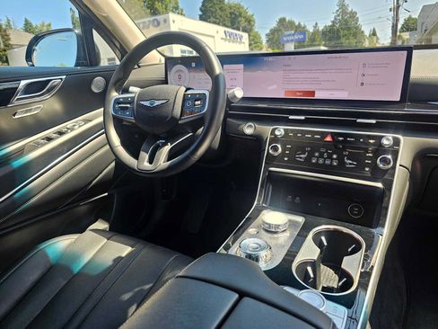 Used 2025 Genesis GV80 2.5T Standard AWD/4WD image 12