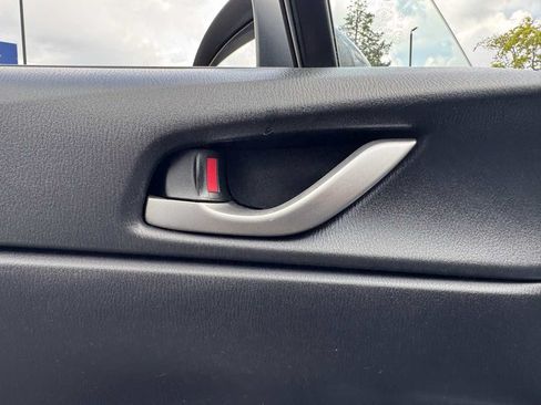 Used 2016 MAZDA MX-5 Miata Sport RWD image 29