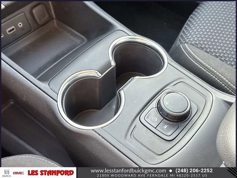 Used 2024 GMC Terrain SLE FWD image 32