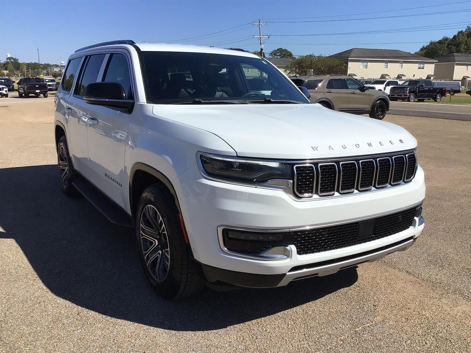Used 2024 Jeep Wagoneer Series II w/ Flexible Seating Group AWD/4WD image 8