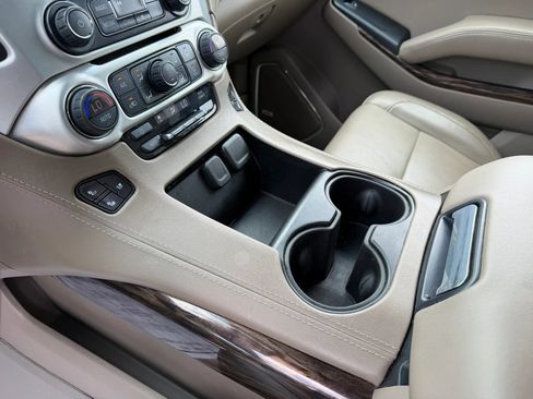 Used 2019 GMC Yukon XL SLT w/ Open Road Package image 15