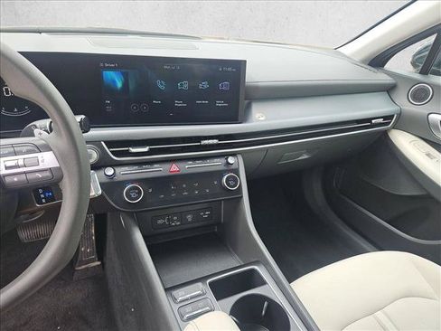 Used 2025 Hyundai Sonata SEL FWD image 14