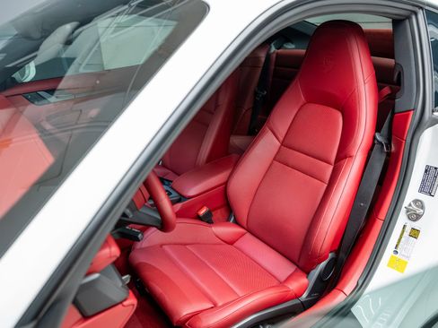 Certified 2024 Porsche 911 Carrera RWD image 2