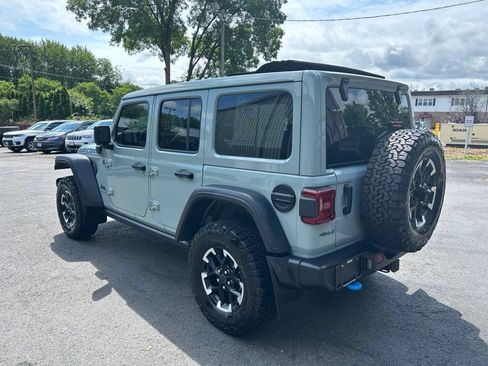 Used 2024 Jeep Wrangler Unlimited Rubicon 4xe w/ Convenience Group AWD/4WD image 7