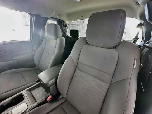 Used 2022 Nissan Frontier S RWD image 19