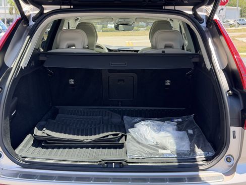 Certified 2023 Volvo XC60 B5 Plus w/ Protection Package Premier FWD image 10
