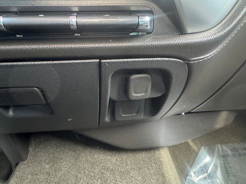 Used 2017 GMC Sierra 1500 SLT image 25