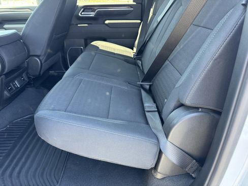 Used 2025 Chevrolet Silverado 2500 LT w/ Convenience Package image 14